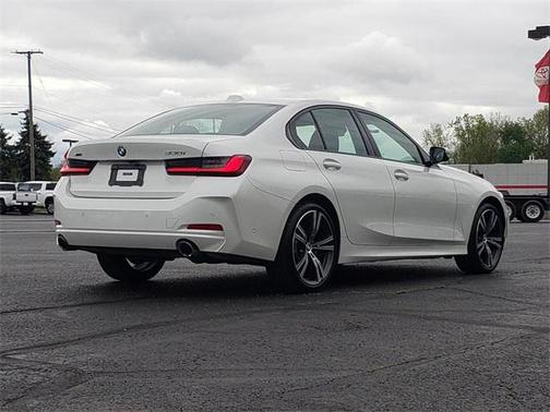2023 BMW 330 xDrive