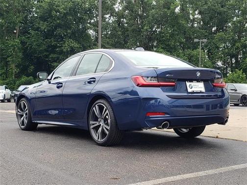 2024 BMW 330 i xDrive