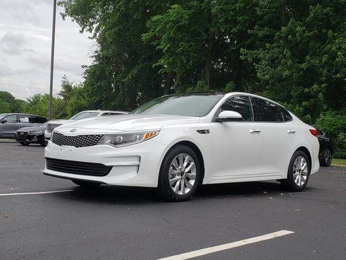 Snow White Pearl 2017 Kia Optima EX