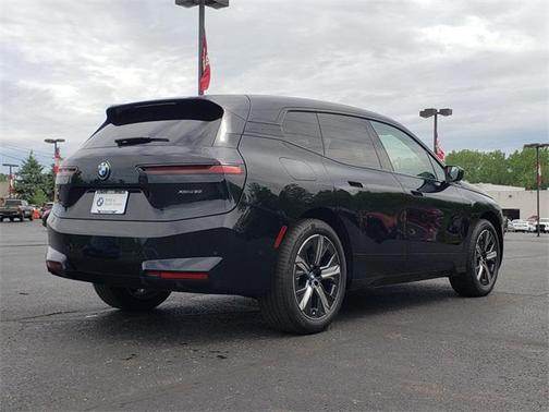 2026 BMW iX xDrive60