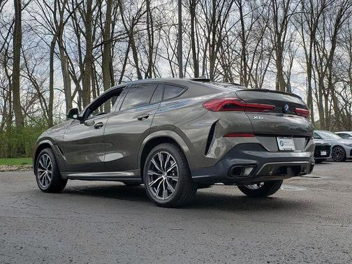 Manhattan Green Metallic 2023 BMW X6 xDrive40i