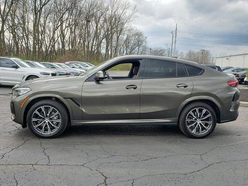 Manhattan Green Metallic 2023 BMW X6 xDrive40i