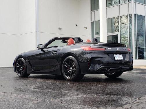 Black Sapphire Metallic 2022 BMW Z4 M40i