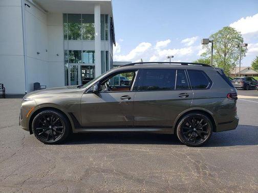 Green Metallic 2026 BMW X7 M60i