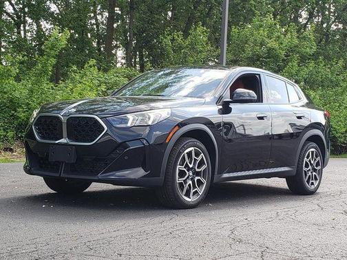 Black Sapphire Metallic 2025 BMW X2 xDrive28i