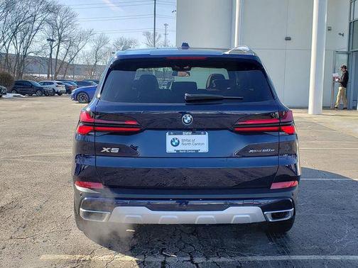 Tanzanite Blue II Metallic 2026 BMW X5 PHEV xDrive50e