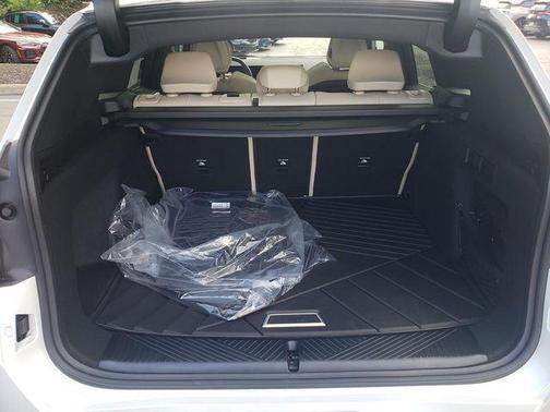 Mineral White Metallic 2026 BMW X3 30 xDrive