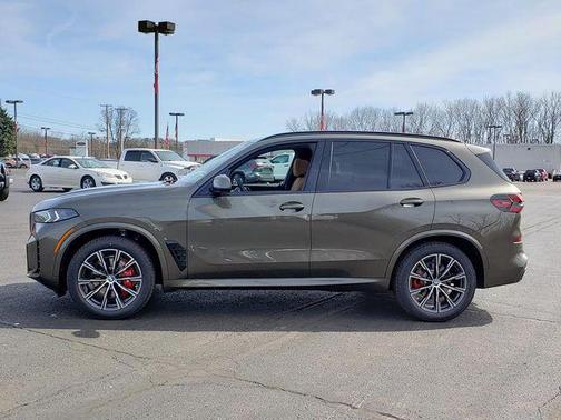 Manhattan Green Metallic 2026 BMW X5 xDrive40i