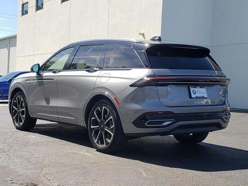 Lustrous Gray Metallic Clearcoat 2024 Lincoln Nautilus Reserve