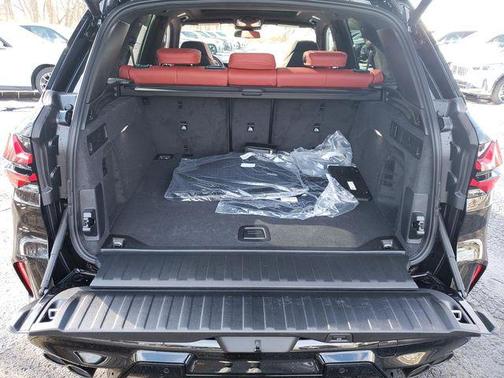Black Sapphire Metallic 2026 BMW X5 M Base
