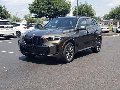 Manhattan Green Metallic 2026 BMW X5 xDrive40i