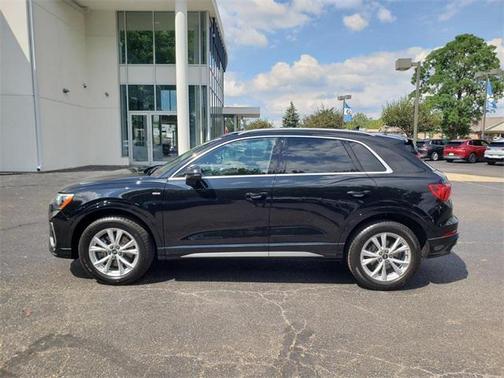 2021 Audi Q3 45 S line Premium