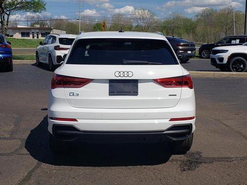 Ibis White 2023 Audi Q3 Premium 45 TFSI S line quattro Tiptronic