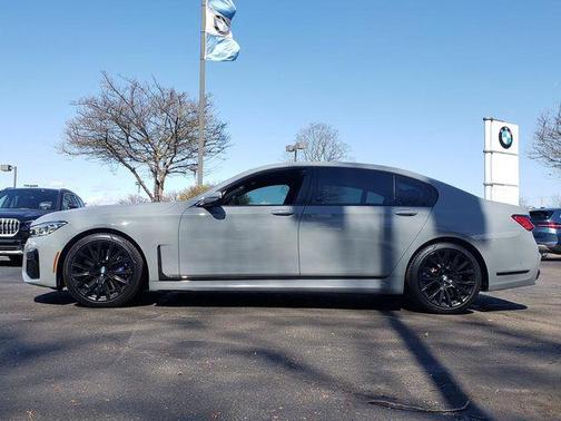 2022 BMW 750 i xDrive