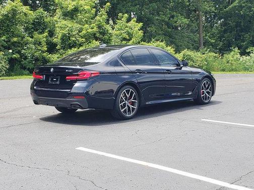 Carbon Black Metallic 2023 BMW 540 i xDrive