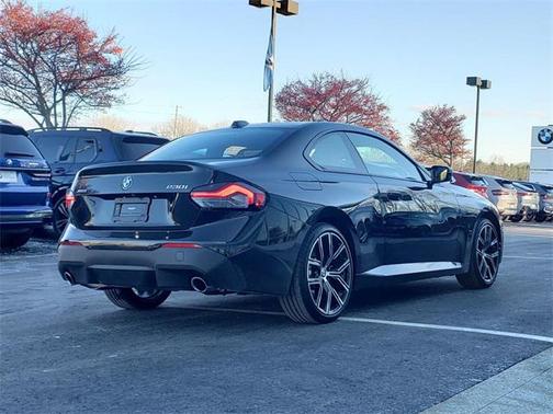 2023 BMW 230 i xDrive