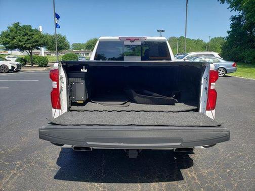 Iridescent Pearl Tricoat 2022 Chevrolet Silverado 1500 High Country