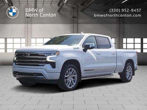 Iridescent Pearl Tricoat 2022 Chevrolet Silverado 1500 High Country