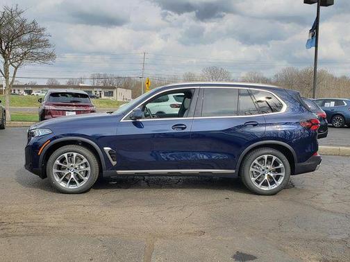 Tanzanite Blue II Metallic 2026 BMW X5 xDrive40i