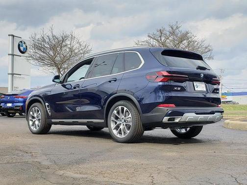 Tanzanite Blue II Metallic 2026 BMW X5 xDrive40i