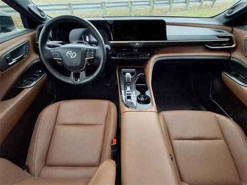 2025 Toyota Crown Signia Limited