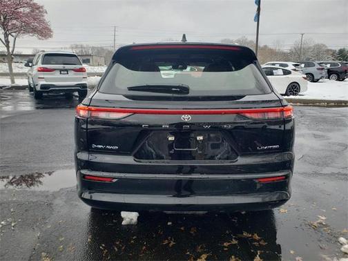 2025 Toyota Crown Signia Limited