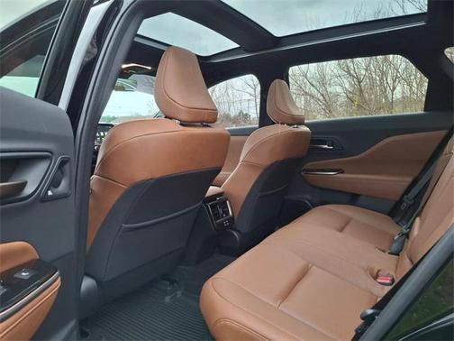 2025 Toyota Crown Signia Limited