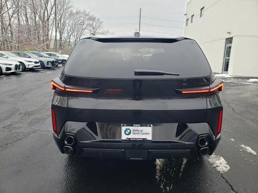 Black Sapphire Metallic 2026 BMW XM Label
