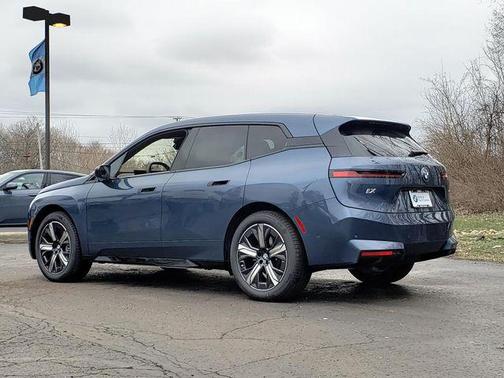 2026 BMW iX xDrive45