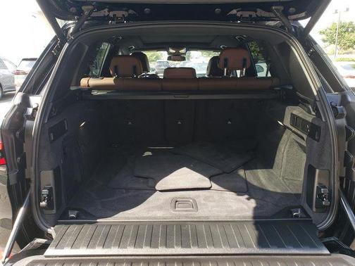 Black Sapphire Metallic 2024 BMW X5 xDrive40i