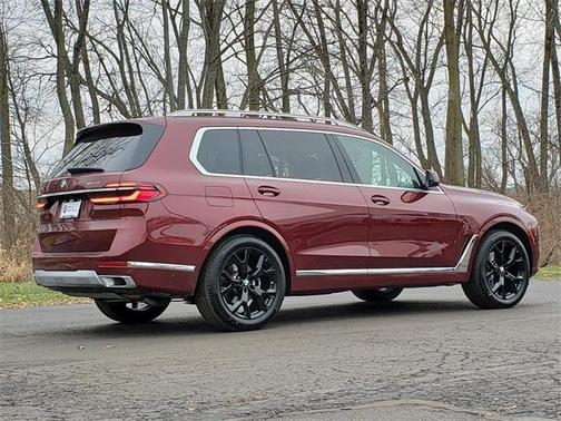 2025 BMW X7 xDrive40i