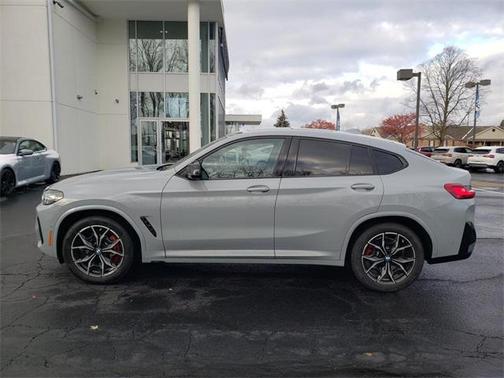 2024 BMW X4 M40i