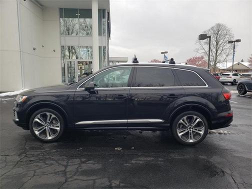 2021 Audi Q7 55 Premium Plus