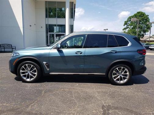 2025 BMW X5 xDrive40i