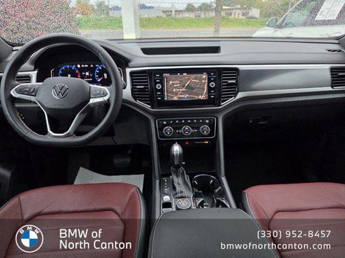Deep Black 2021 Volkswagen Atlas Cross Sport 3.6L V6 SEL