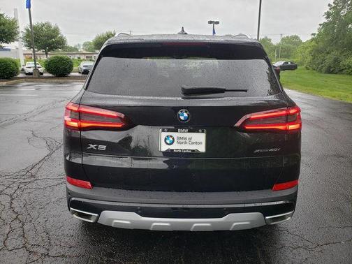 Black Sapphire Metallic 2023 BMW X5 xDrive40i