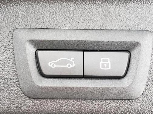 Carbon Black Metallic 2026 BMW X5 PHEV xDrive50e