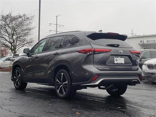 2022 Toyota Highlander XSE