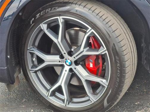 2023 BMW X6 xDrive40i