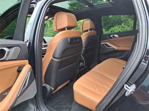 2023 BMW X6 xDrive40i