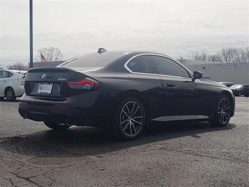 2022 BMW 230 i