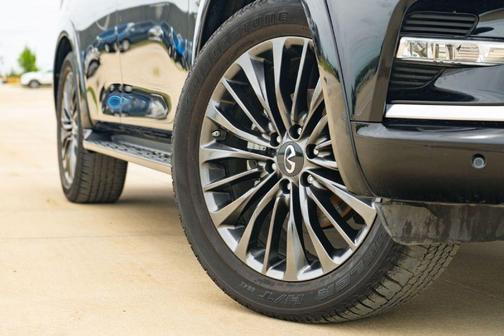 Diamond Black 2024 INFINITI QX80 SENSORY