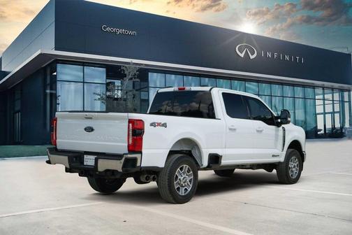 Oxford White 2024 Ford F-250 Lariat