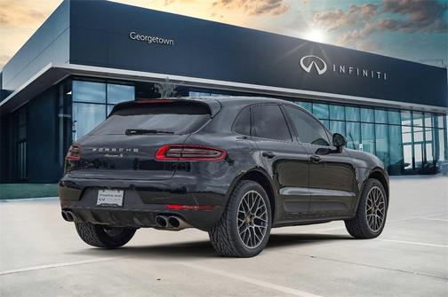 2017 Porsche Macan S
