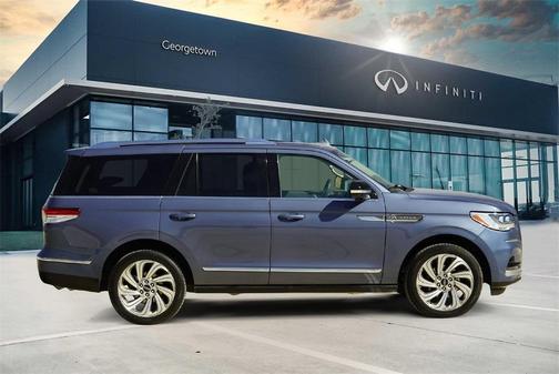 2023 Lincoln Navigator Reserve