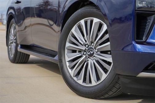 2025 INFINITI QX80 SENSORY