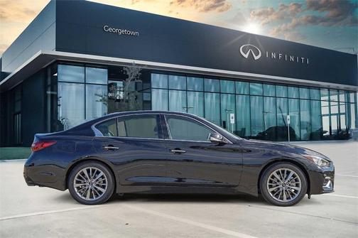 2023 INFINITI Q50 LUXE