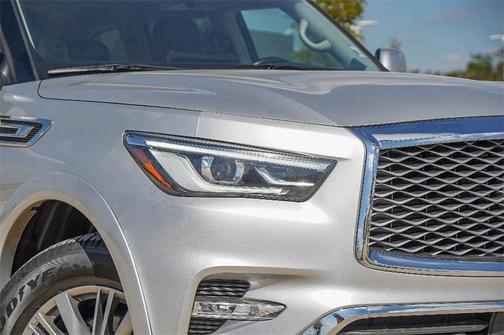 2022 INFINITI QX80 Luxe