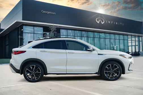 Majestic White 2023 INFINITI QX55 LUXE
