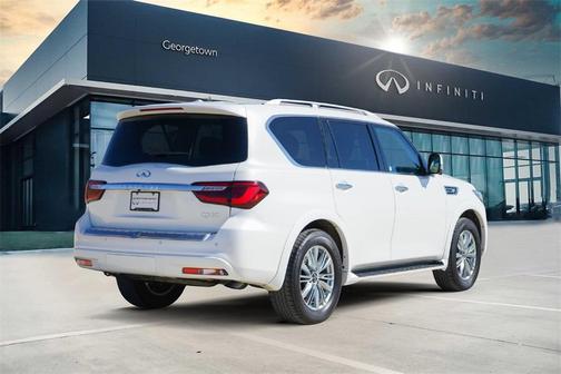 2024 INFINITI QX80 Luxe